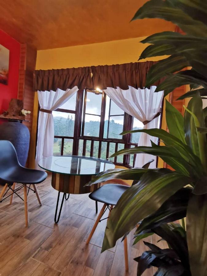קמרון היילנדס My Home Apartment - Villa Dahlia Apartment מראה חיצוני תמונה